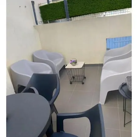 Chez Sam アパート カネ